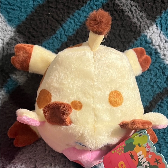 Plush Dog Toy Set — Pink radish with Green Leaf & Cream Cow - Picture 11 of 14